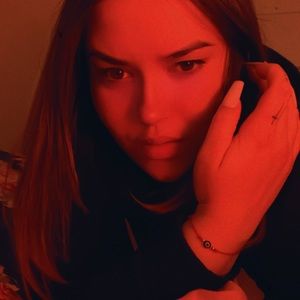 Meet your Posher, Beatriz